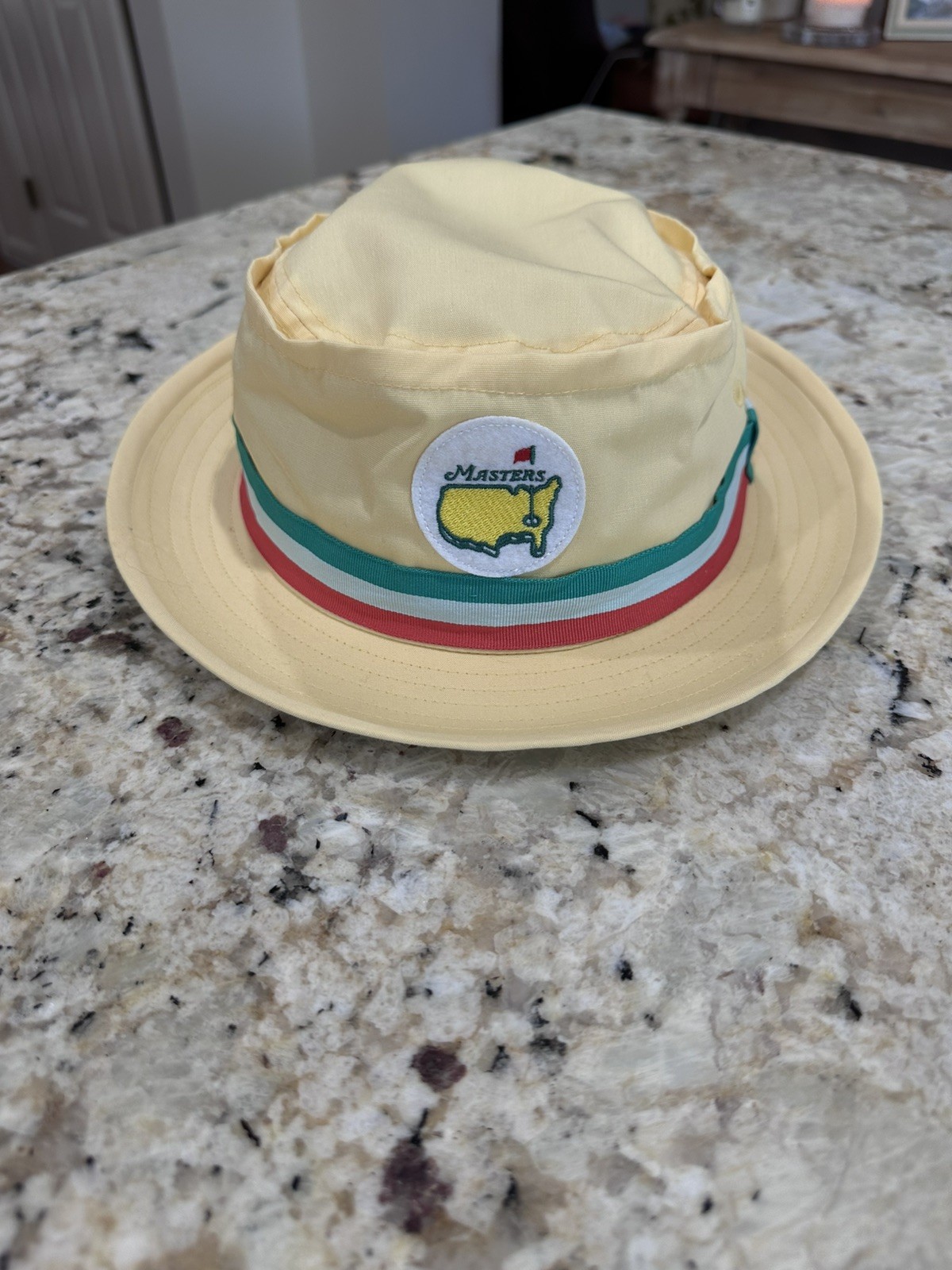 Masters Tournament Bucket Hat Yellow Size Large 2025 NWOT