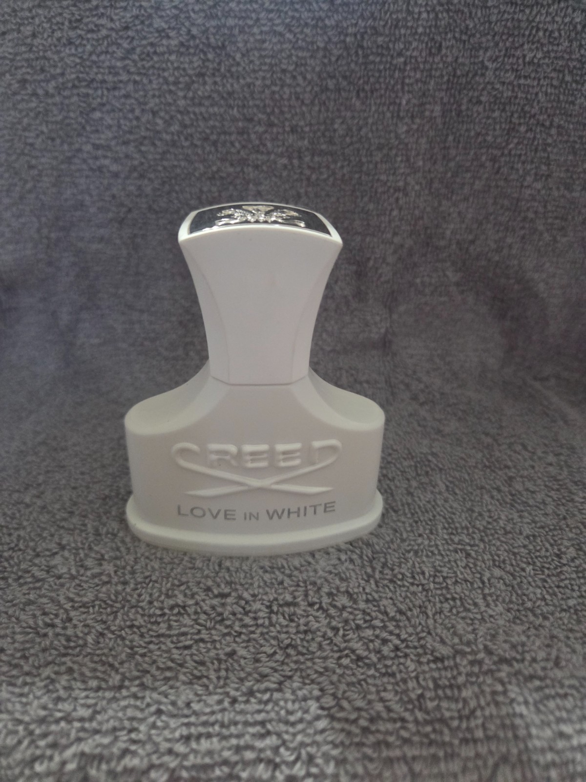 Creed Love in White 1 fl oz Women\'s Eau de Parfum Creed Love in White 1 fl oz Women\'s Eau de Parfum