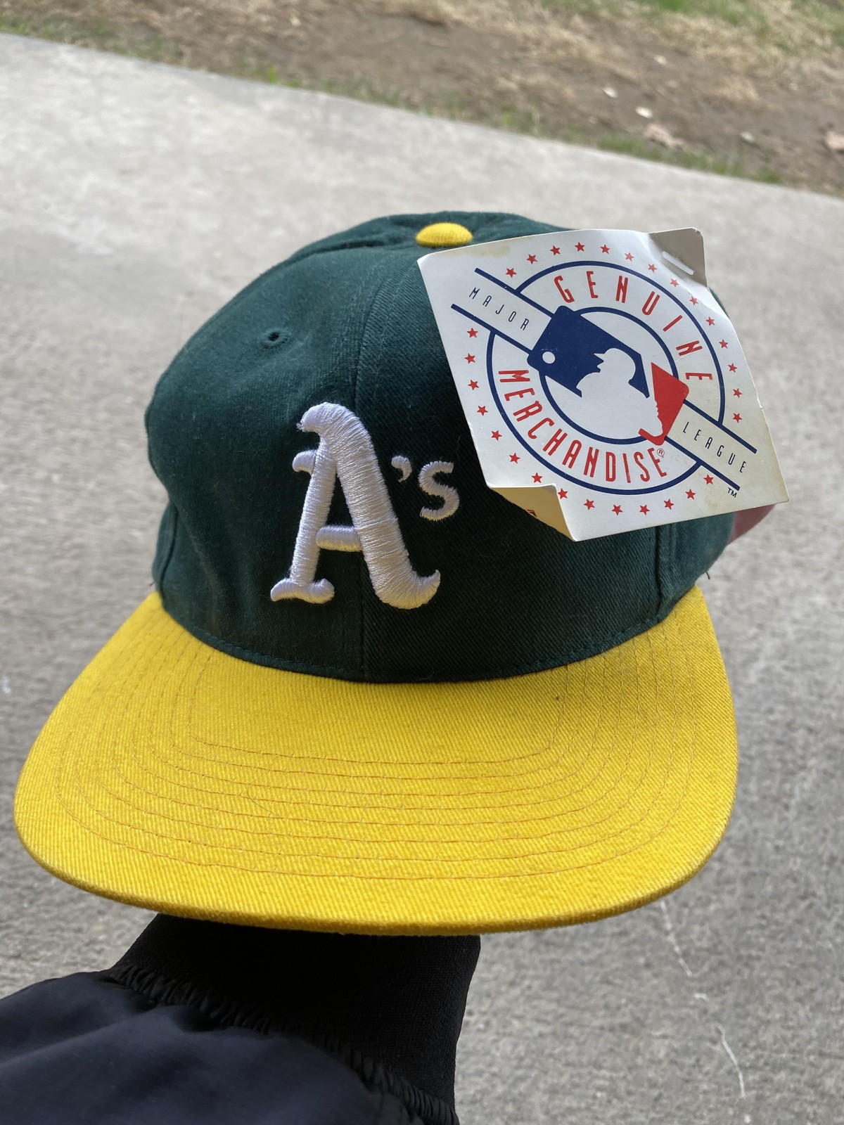 Vintage Oakland Athletics Hat Cap Strap Back One Size Green MLB Baseball Out Cap
