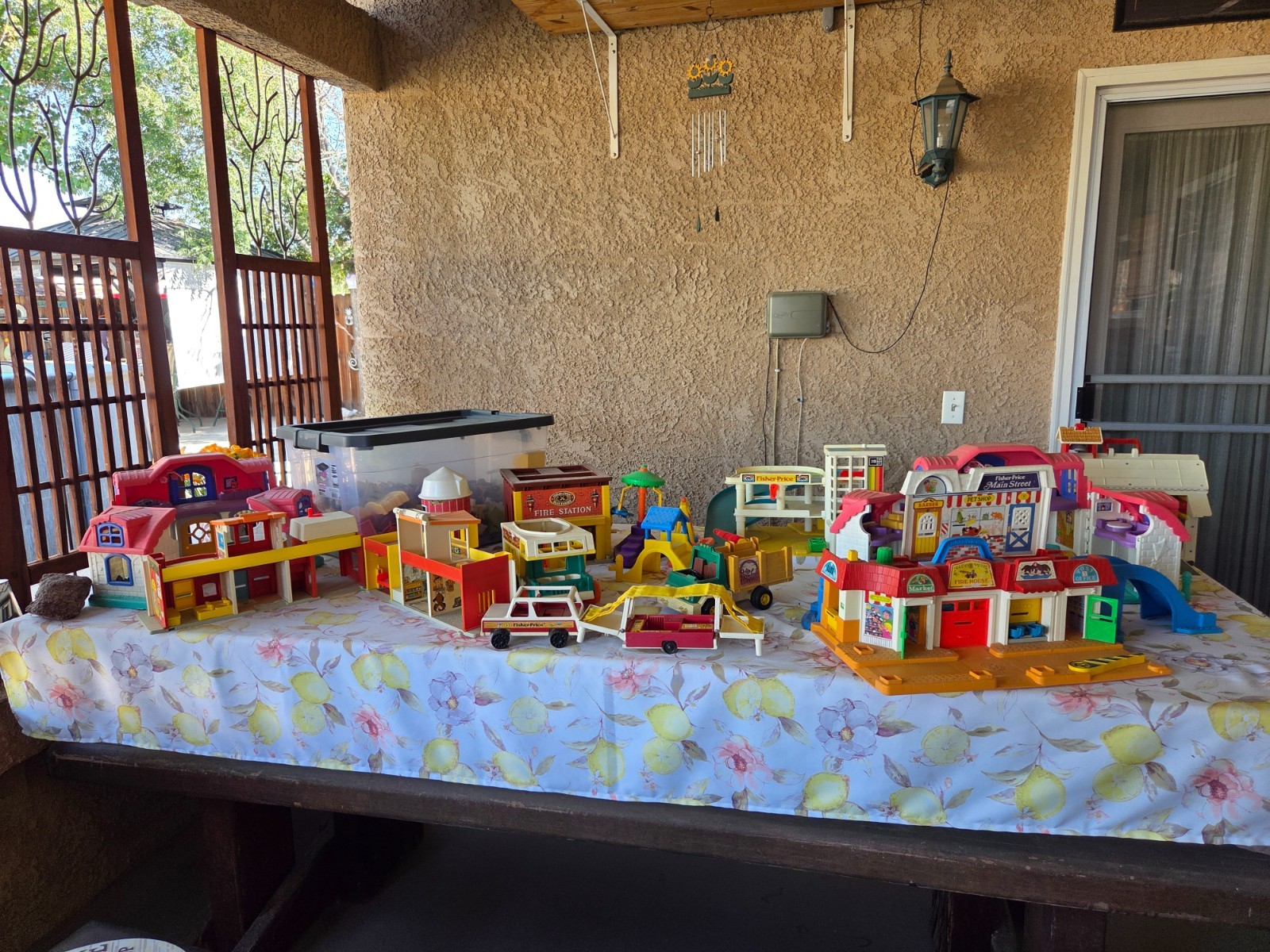 Fisher Price Vintage Toys 11 toys and 1/2 a tub of people, cars and furniture Fisher Price Vintage Toys 11 toys and 1/2 a tub of people, cars and furniture