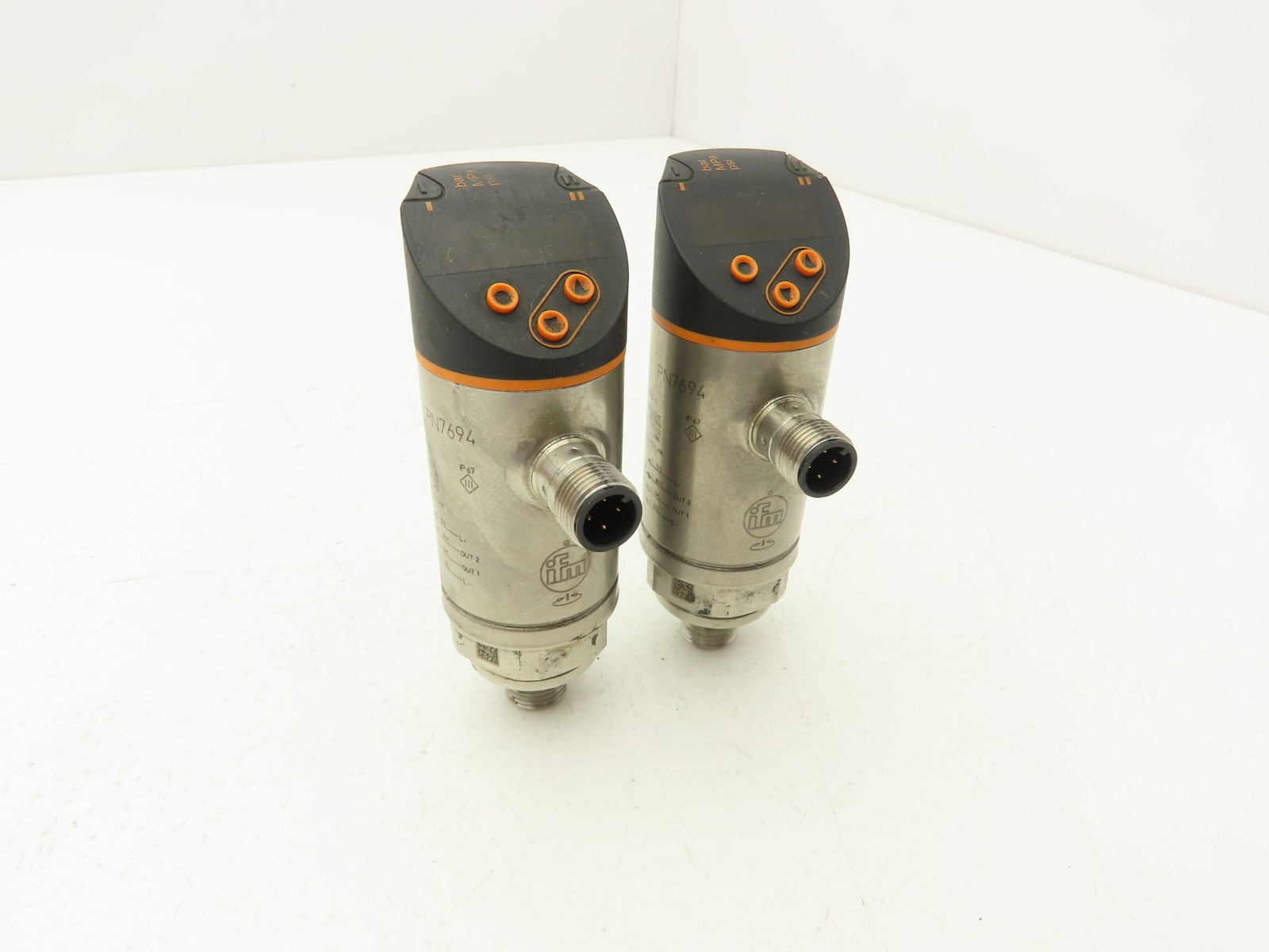 IFM PN7694 Pressure Sensor Digital LED Display 1/4\
