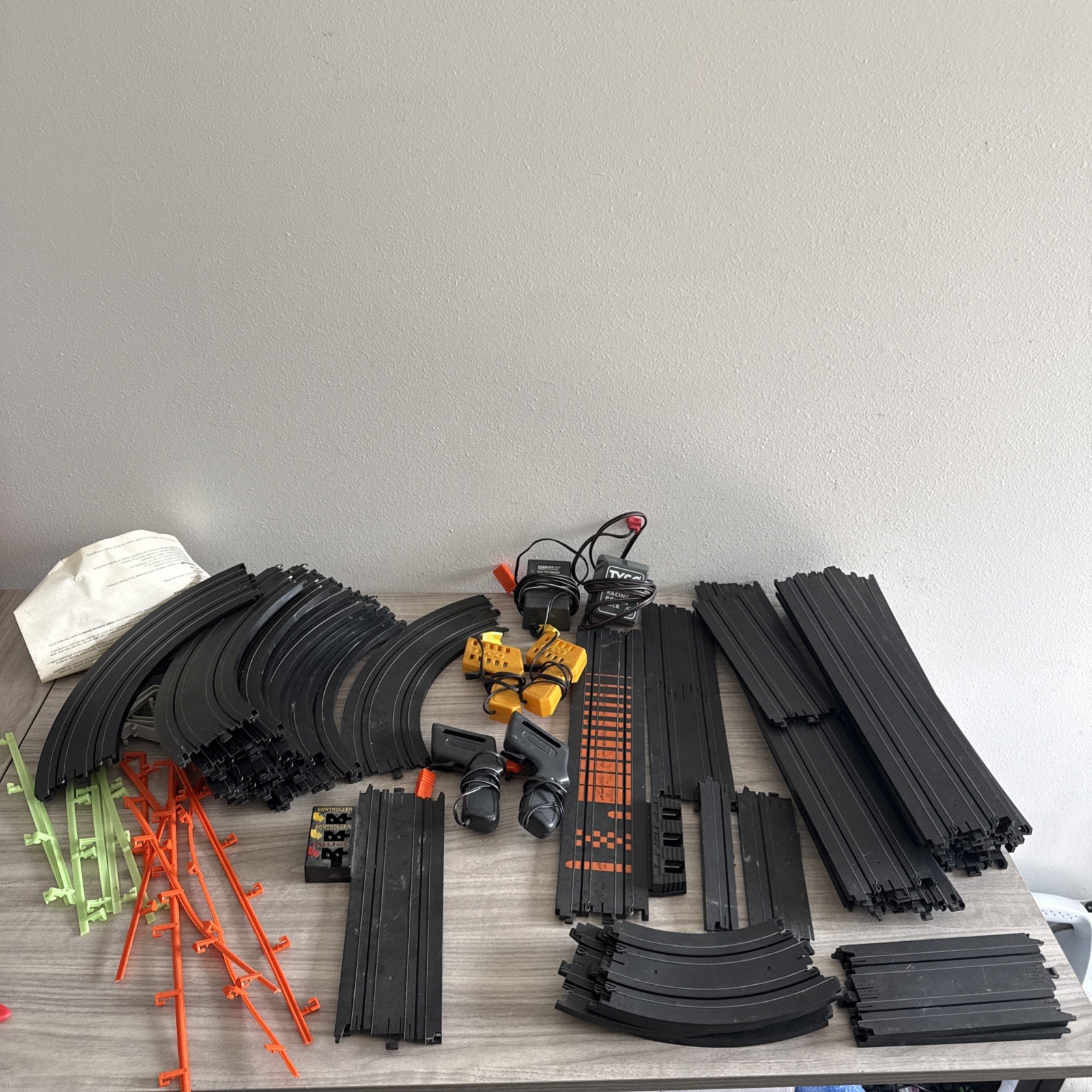 HUGE LOT of Vintage Aurora TYCO HO Scale Race Track Pieces Model Remotes Rails