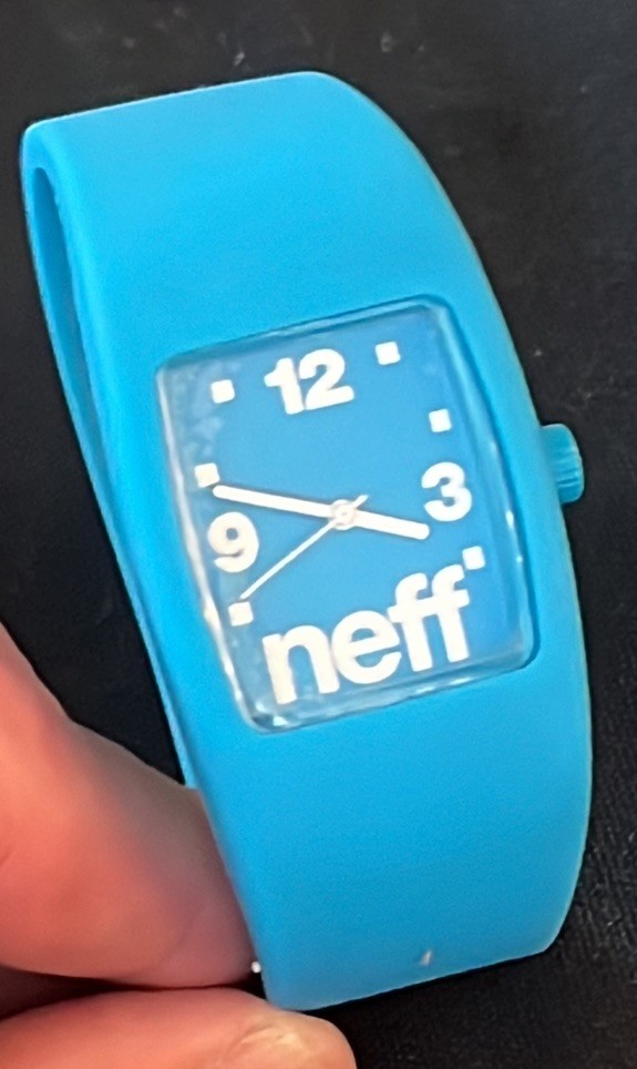 Neff Sleek Bandit Watch Unisex Blue L/XL Silicone Band NWOT New Battery Neff Sleek Bandit Watch Unisex Blue L/XL Silicone Band NWOT New Battery