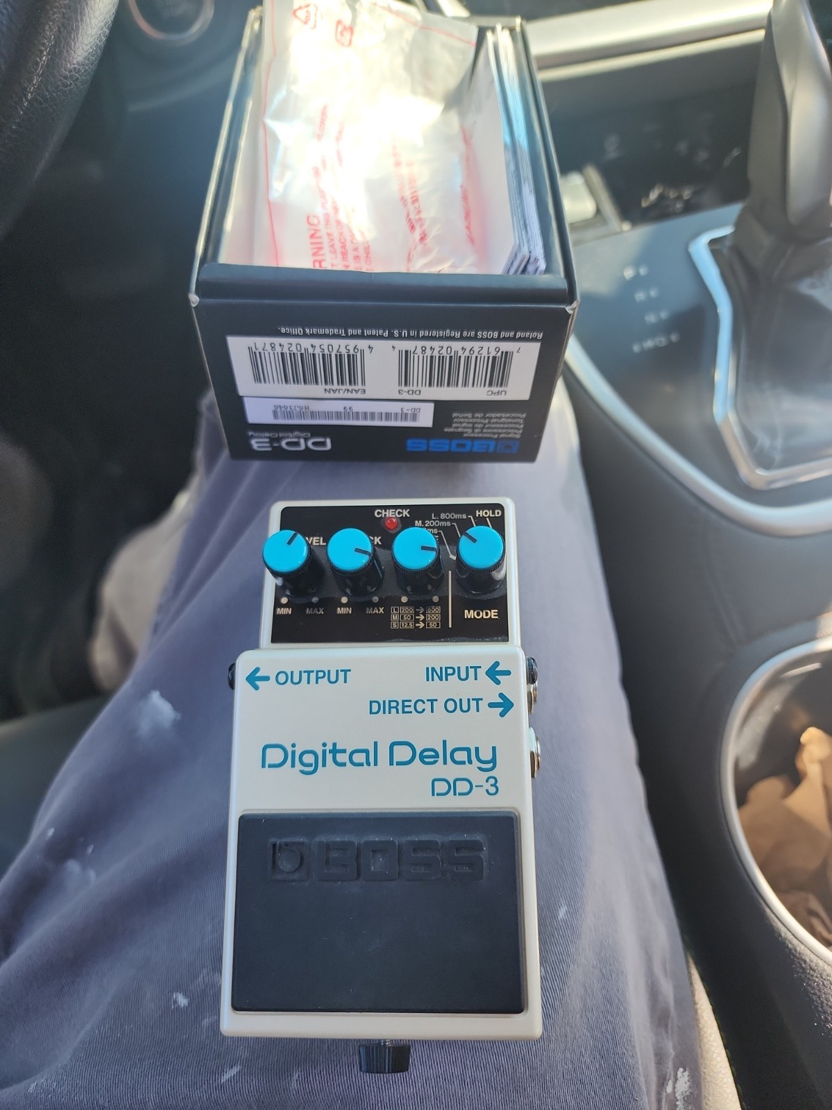 Boss DD-3 Digital Delay Guitar Effects Pedal w/Box Effect