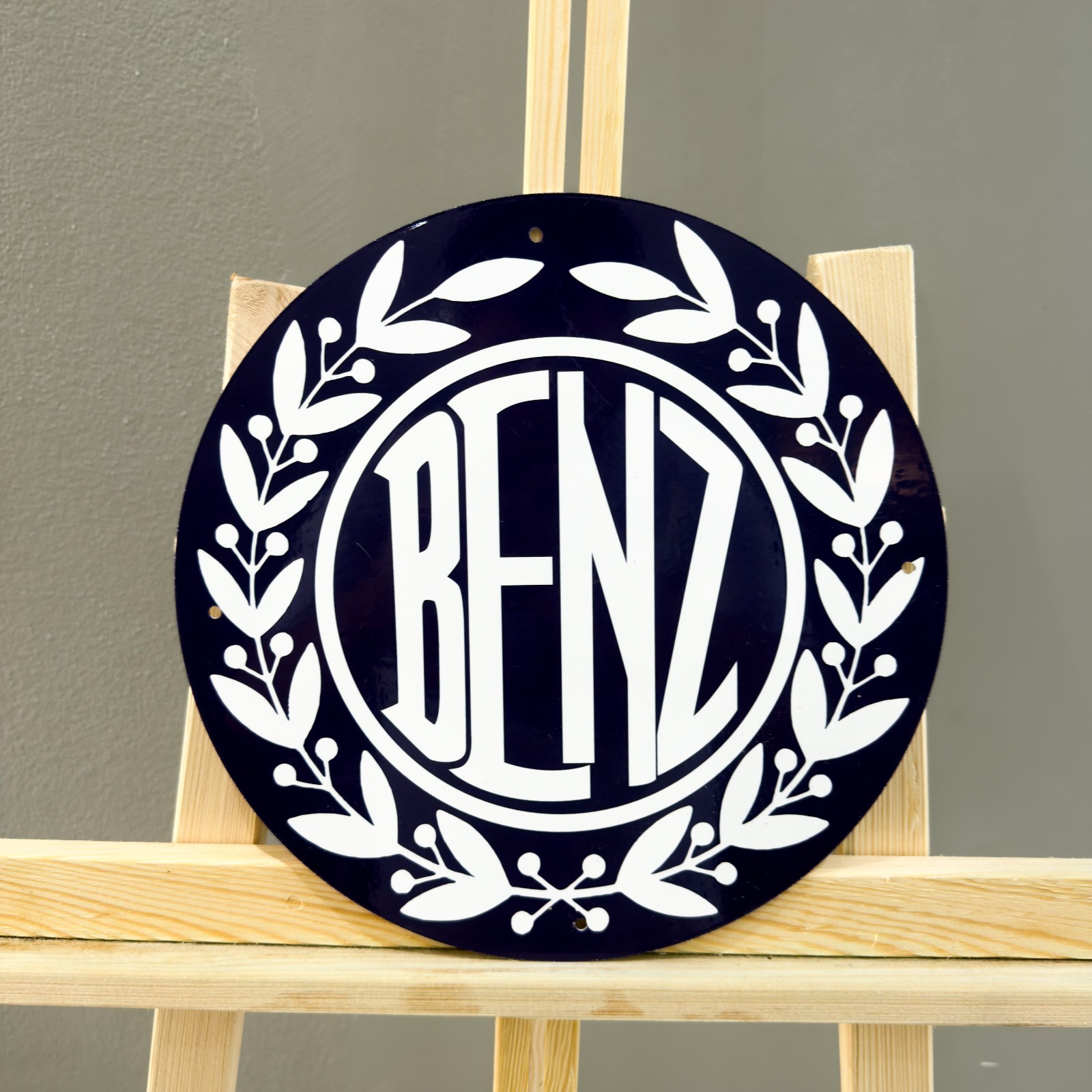 Benz Vintage Emblem Heavy Metal Sign — Classic Garage Decor — 30 cm (11.8\