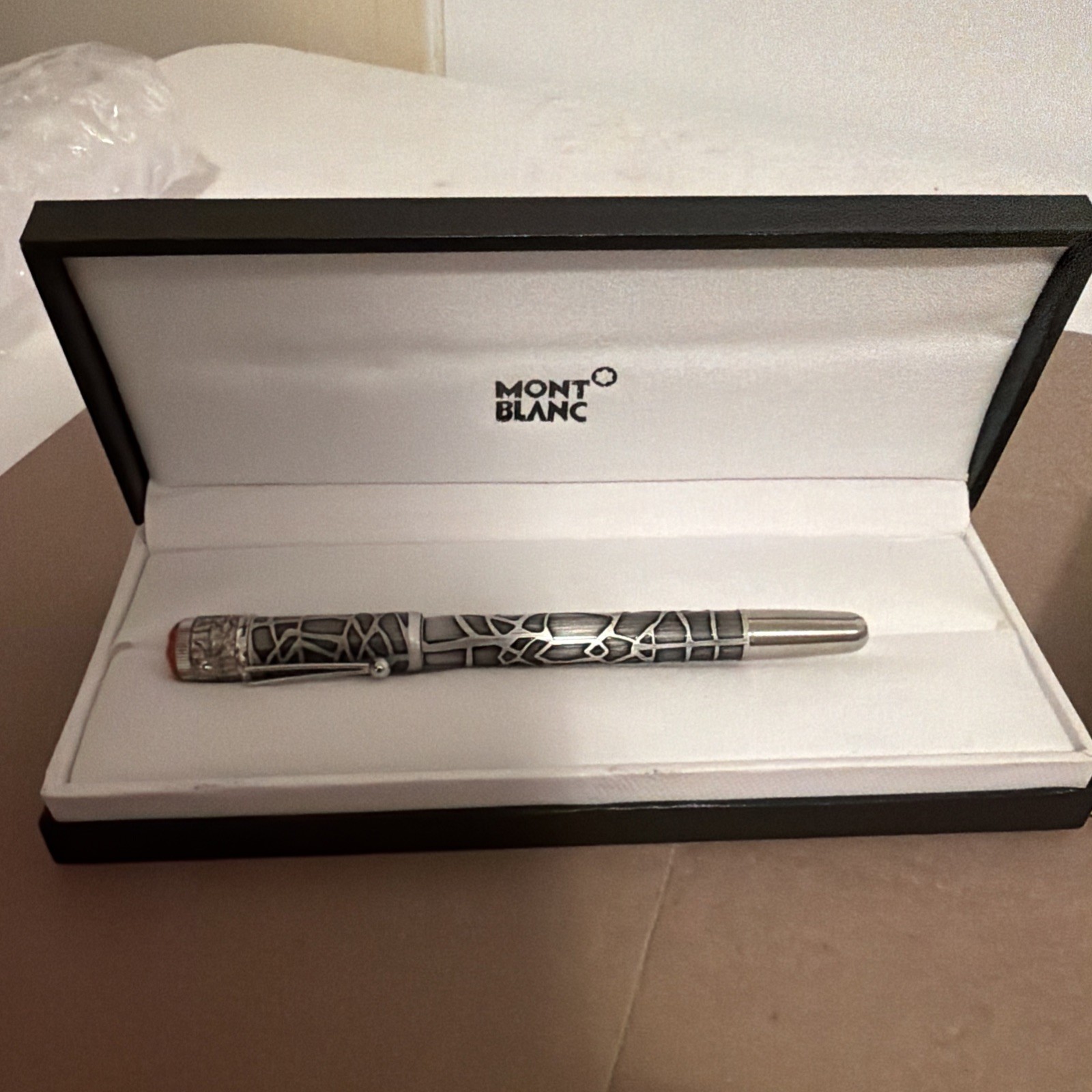 New Montblanc Classic Roller pen With Box 
