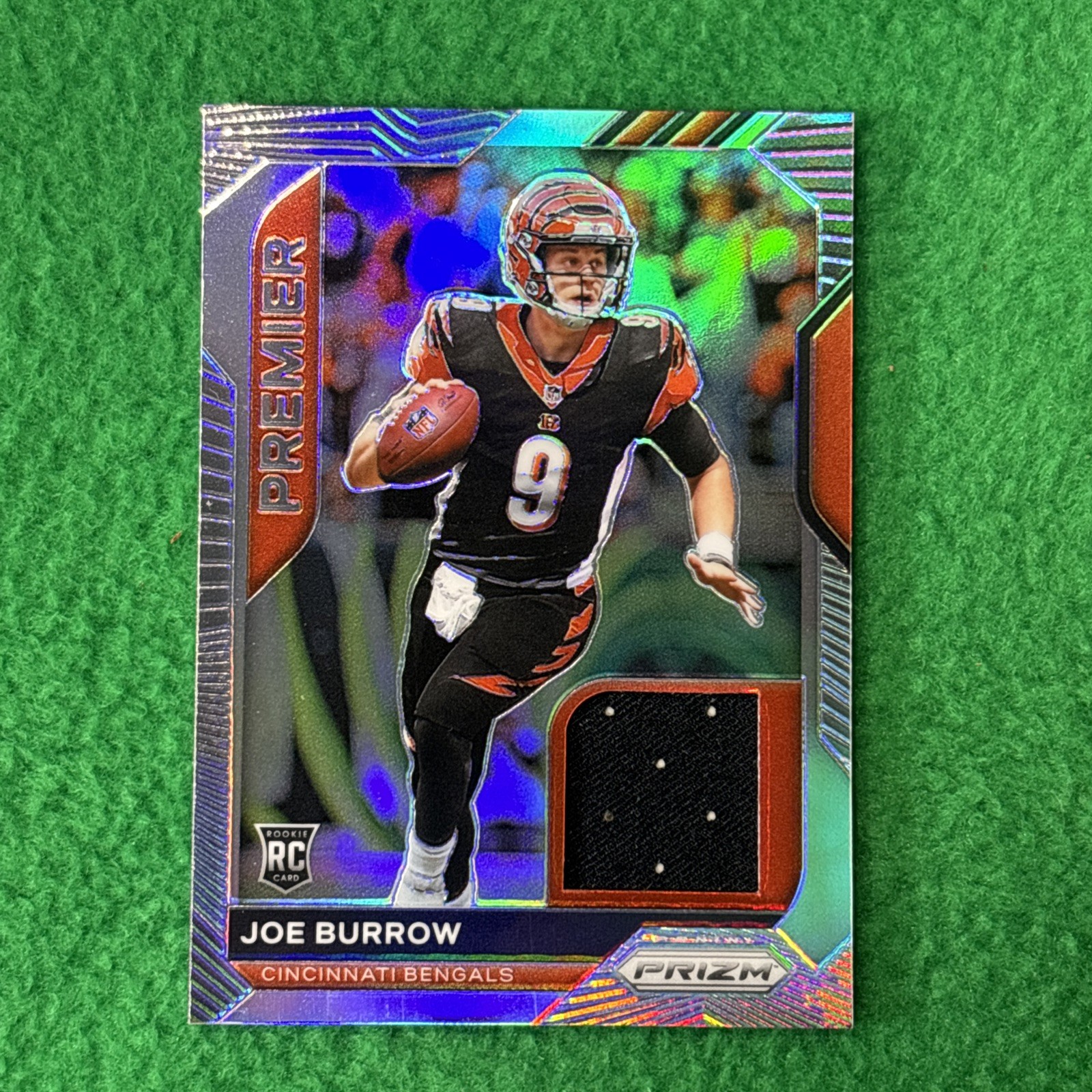 2020 Panini Prizm - Premier Jerseys Joe Burrow #1 (MEM, RC)