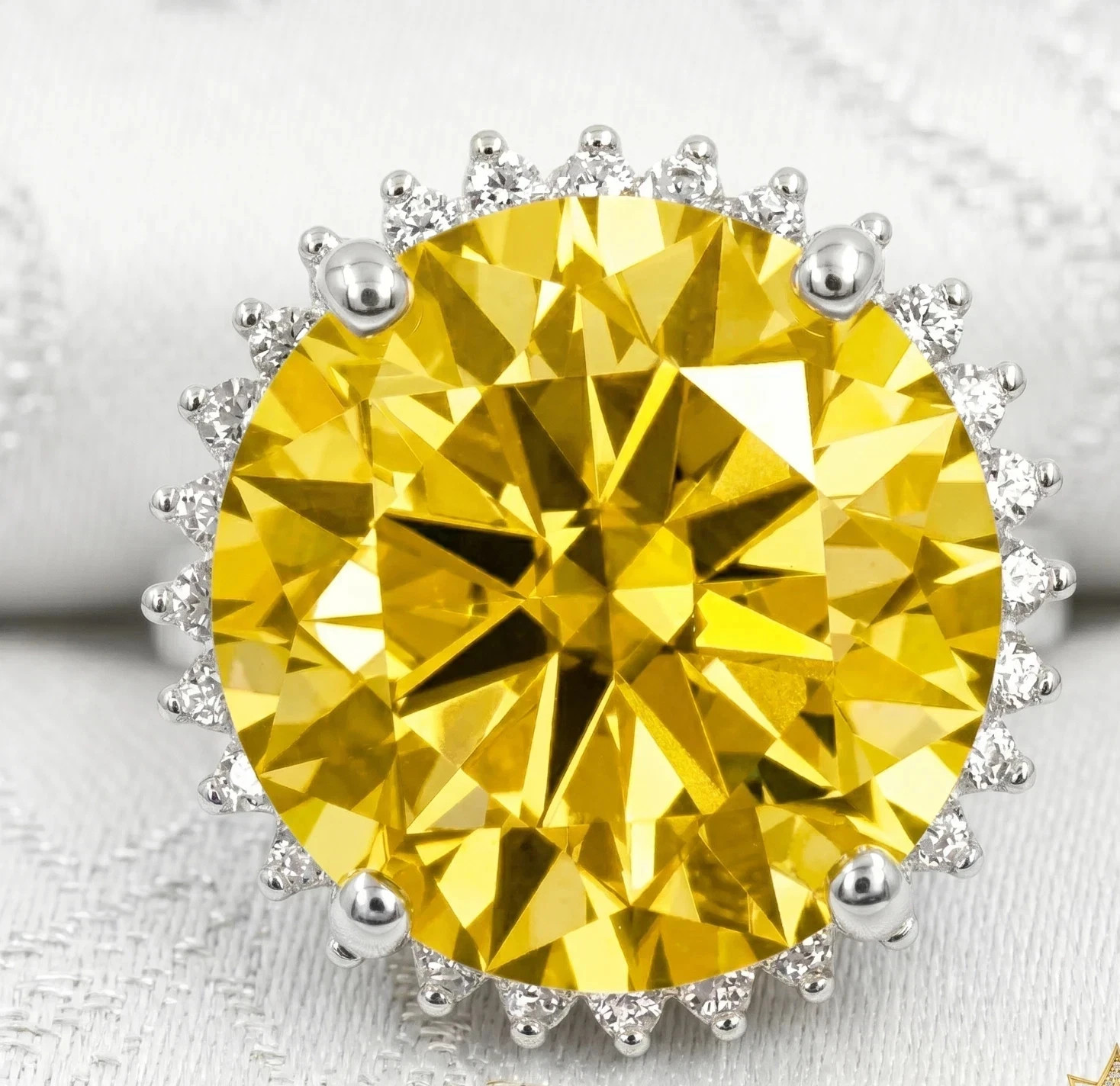 Rare Amazing 18 Ct Certified Round Cut Yellow Diamond Solitaire Ring 925 Silver
