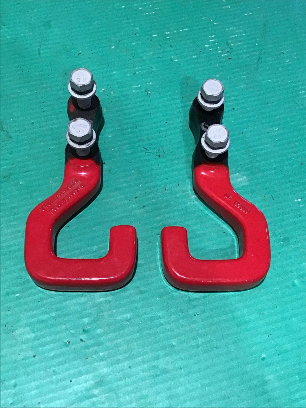 Set of 2 OEM Red 68334733AA Tow Hooks 2020-24 Jeep Gladiator OEM 68351561AA Set of 2 OEM Red 68334733AA Tow Hooks 2020-24 Jeep Gladiator OEM 68351561AA