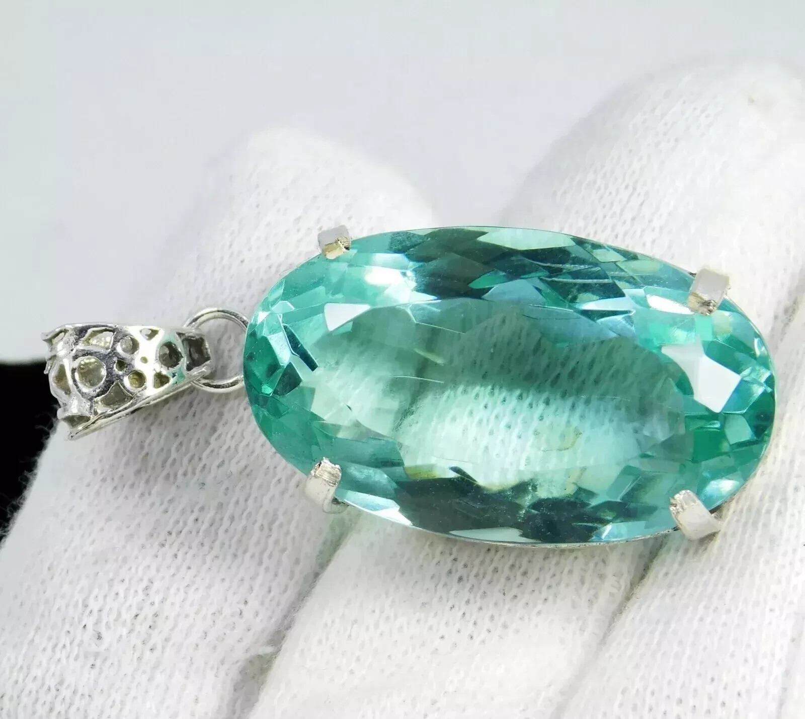 AA+ Natural Green Topaz Pendant Oval Cut 98.66 Ct+ EGL Certified SG Gemstone