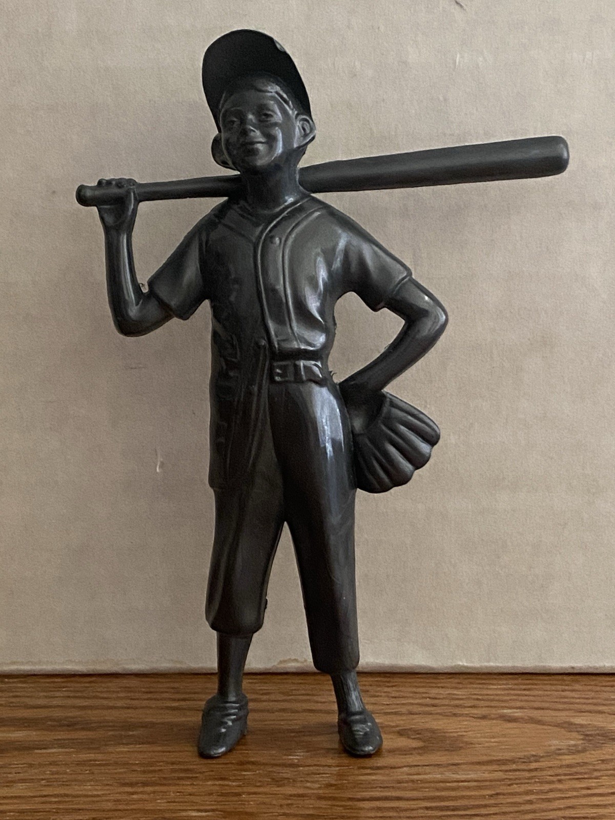 1988 HARTLAND 25th ANNIVERSARY BATBOY LITTLE LEAGUER UNPAINTED BLACK PLASTIC 1988 HARTLAND 25th ANNIVERSARY BATBOY LITTLE LEAGUER UNPAINTED BLACK PLASTIC