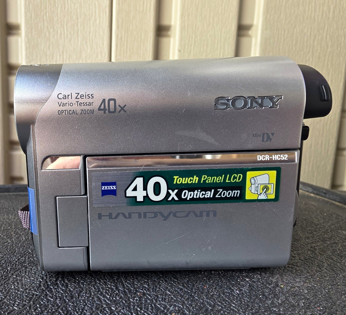 Sony Handycam DCR-HC52 MiniDV Camcorder 40x Optical Zoom Touch LCD USB