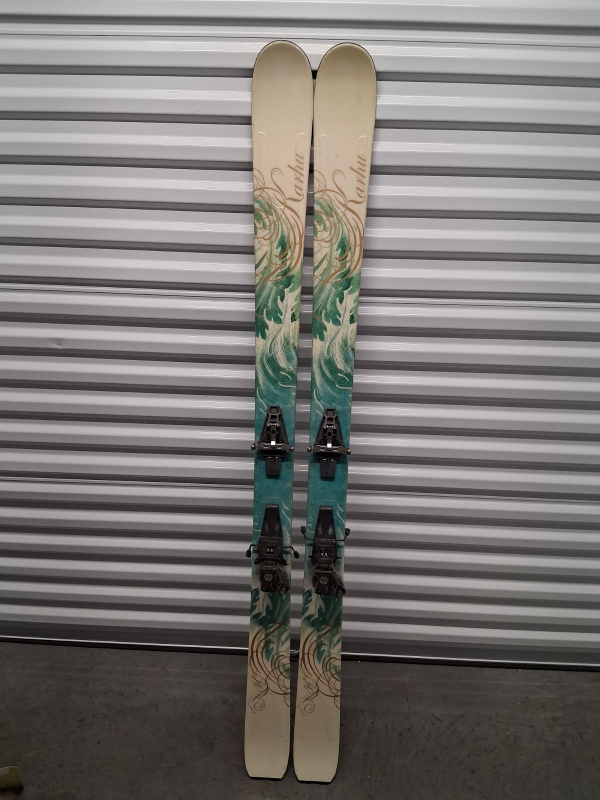 165cm KARHU Jil Skis Backcountry Skis W/ Dynafit Vertical AT Bindings 