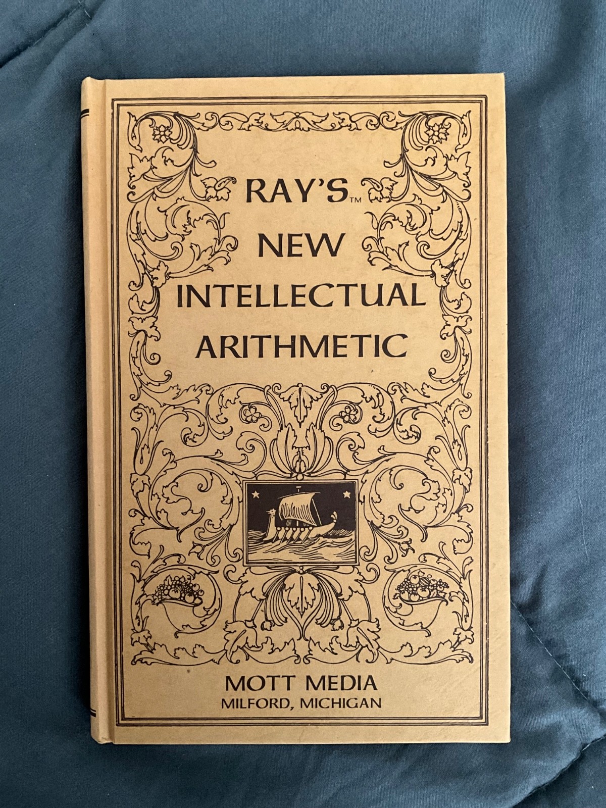VINTAGE Ray\'s New Intellectual Arithmetic 1985 HARD COVER BOOK MOTT MEDIA
