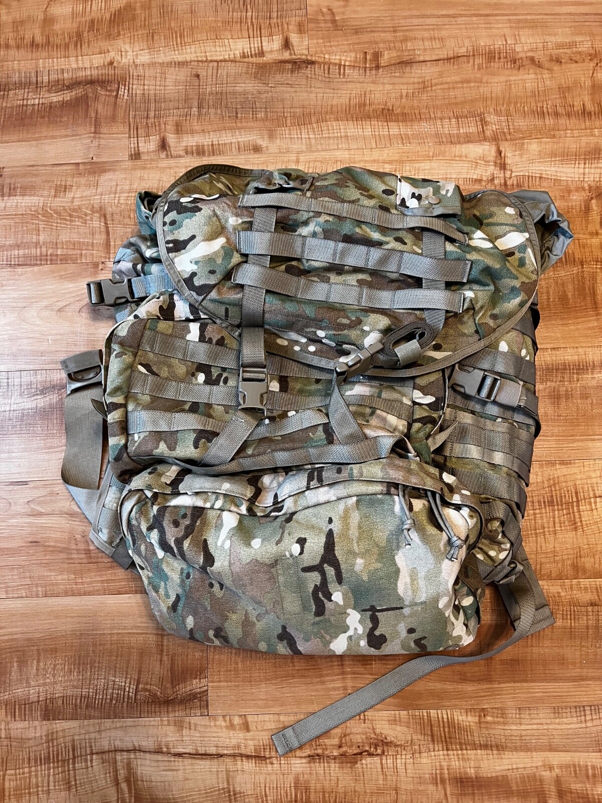 *TEST ITEM* US ARMY MOLLE 4000 RUCKSACK AIRBORNE WITH AIR ITEMS *TEST ITEM* US ARMY MOLLE 4000 RUCKSACK AIRBORNE WITH AIR ITEMS