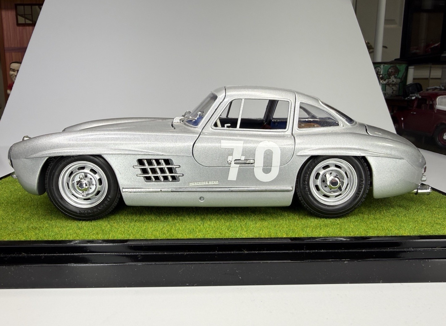 1954 Mercedes Benz 300SL 1:18 Bburago Silver Custom Le Mans Diecast Model Car