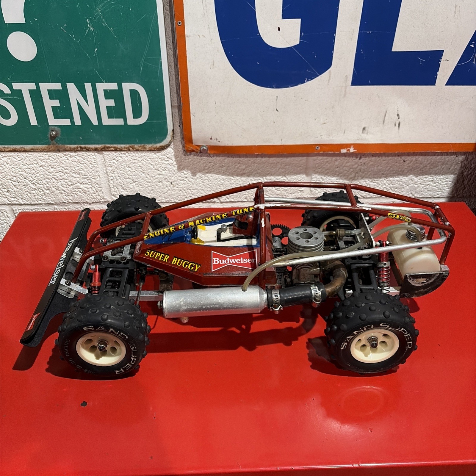 Vintage Kyosho 1/8 4WD Nitro Super Buggy Land Jump Parts Or Repair Vintage Kyosho 1/8 4WD Nitro Super Buggy Land Jump Parts Or Repair