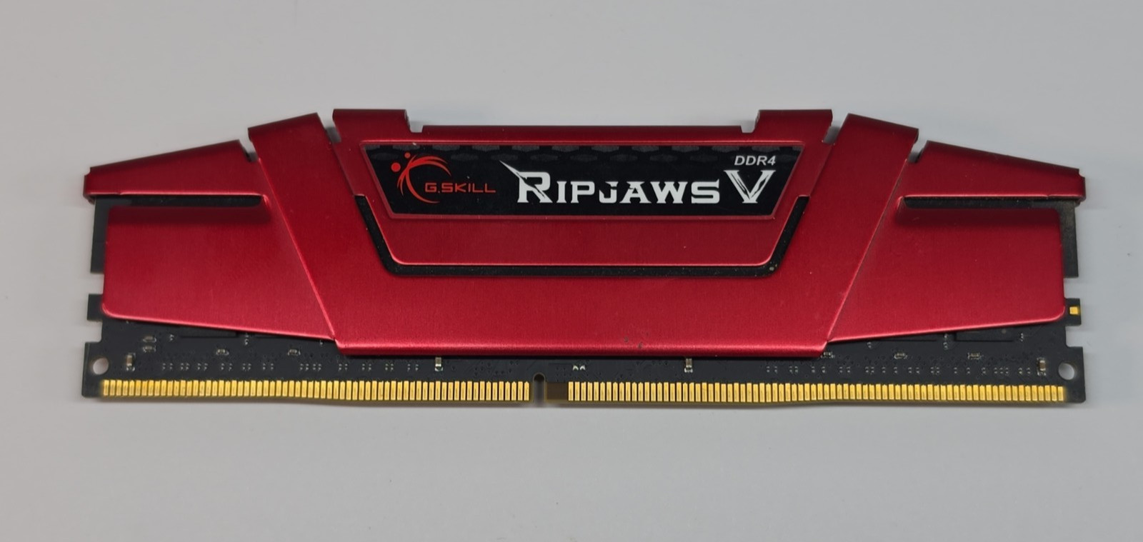 G.SKILL RIPJAWS V 16 GB DDR4 DESKTOP RAM PC4-3000 F4-3000C15Q-16GVR G.SKILL RIPJAWS V 16 GB DDR4 DESKTOP RAM PC4-3000 F4-3000C15Q-16GVR