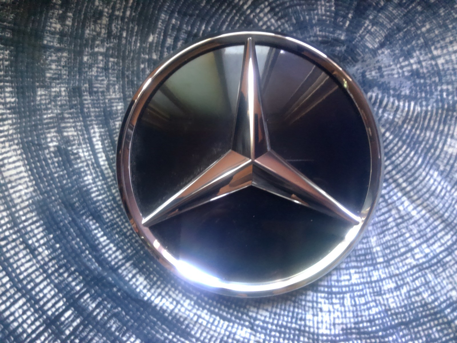 OEM 2015-2026 MERCEDES FRONT GRILLE DISTRONIC STAR EMBLEM PLATE A0008880600 OEM 2015-2026 MERCEDES FRONT GRILLE DISTRONIC STAR EMBLEM PLATE A0008880600