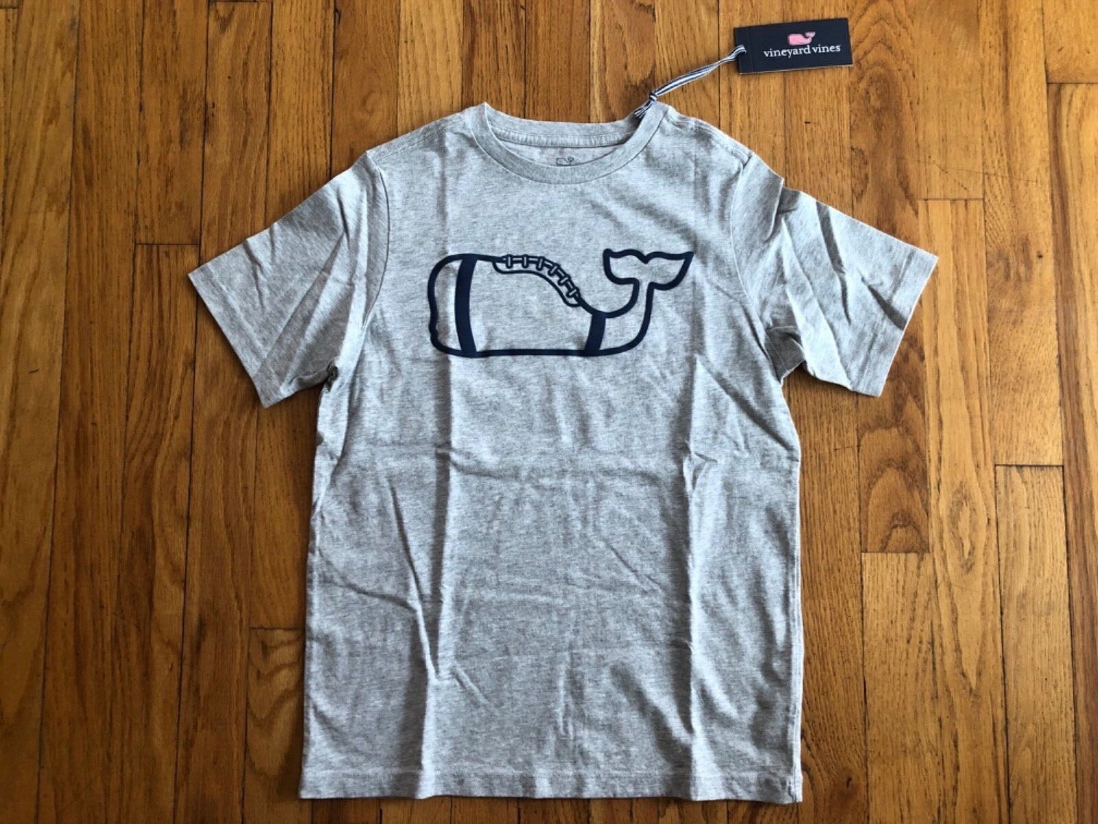 NWT Boy\'s Vineyard Vines Grey Heather Football Whale T-Shirt Size M, L