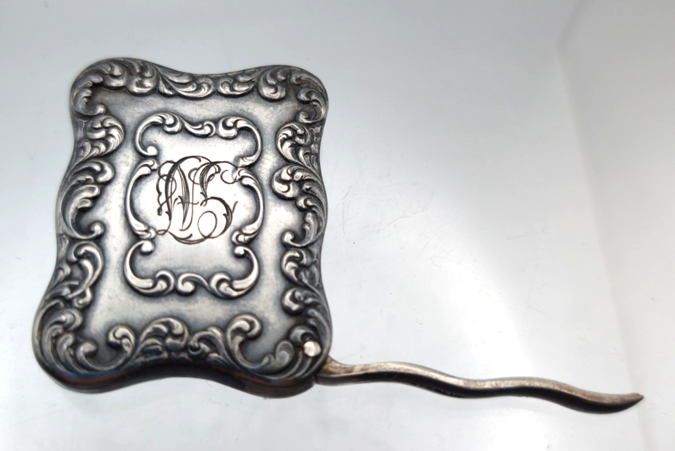 Antique 925 Sterling Silver Art Nouveau Engraved Repousse Vesta Stamp Case Pill