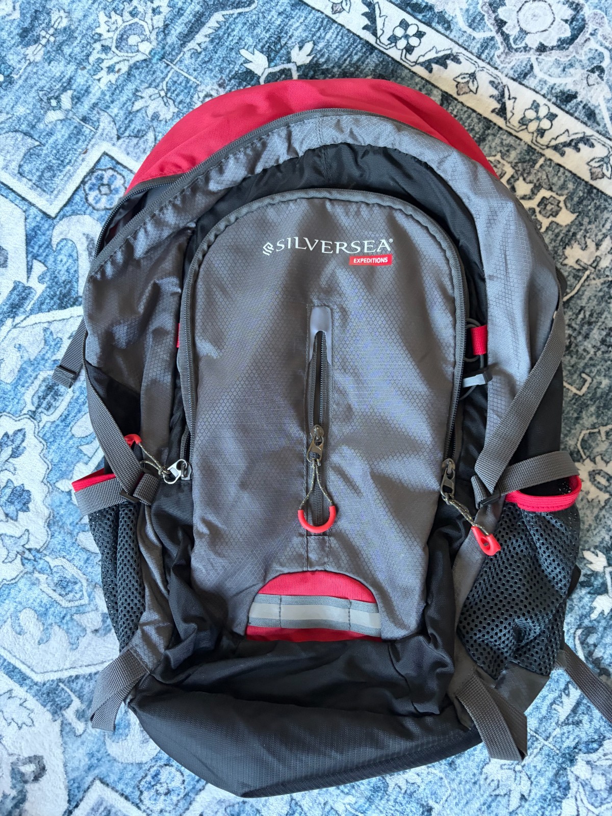 SilverSea Expeditions Backpack Gray Red Padded Bag Travel Multiple Zip Pockets SilverSea Expeditions Backpack Gray Red Padded Bag Travel Multiple Zip Pockets