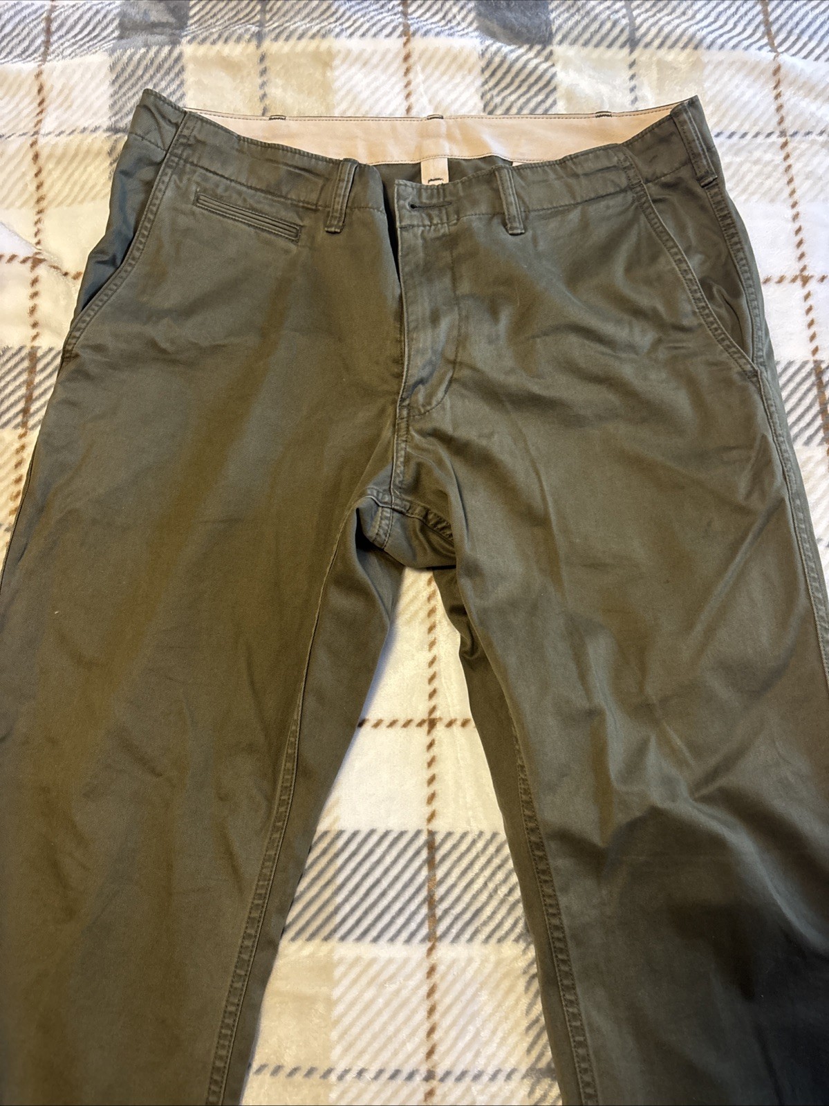 Uniqlo Slim Fit Chino Flat Front Pants Mens 32x34 Olive Green Cotton Stretch