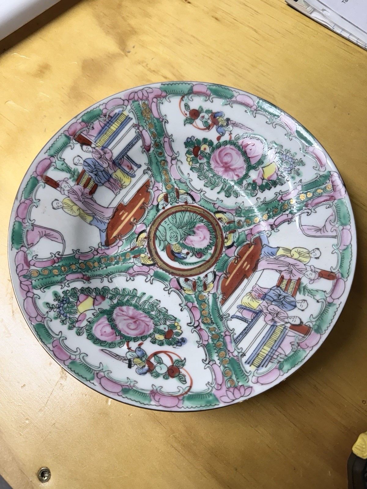 Vintage Chinese Rose Medallion Porcelain Shallow Bowl 9.25 In Qianlong Mark