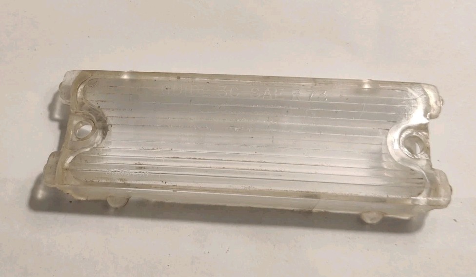Guide 3C SAE R 73 5965400 1970-1973 Cadillac Oldsmobile Clear Plastic Lens