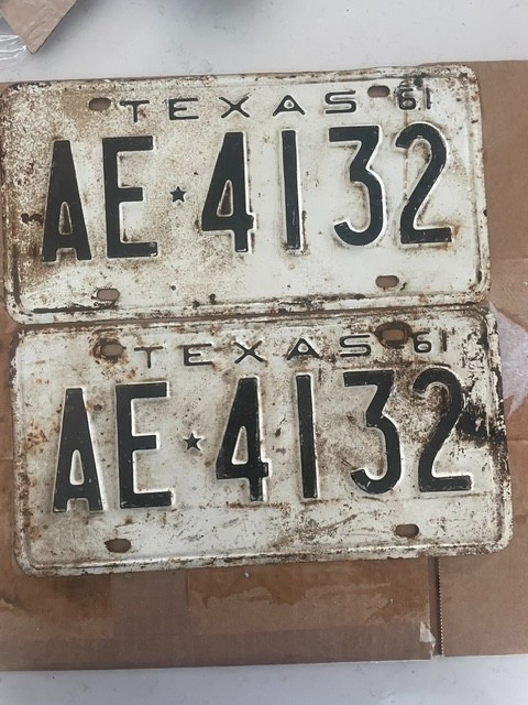 Vintage 1961 Texas License Plates Matching Pair AE-4132 YOM DMV Clear Original Vintage 1961 Texas License Plates Matching Pair AE-4132 YOM DMV Clear Original