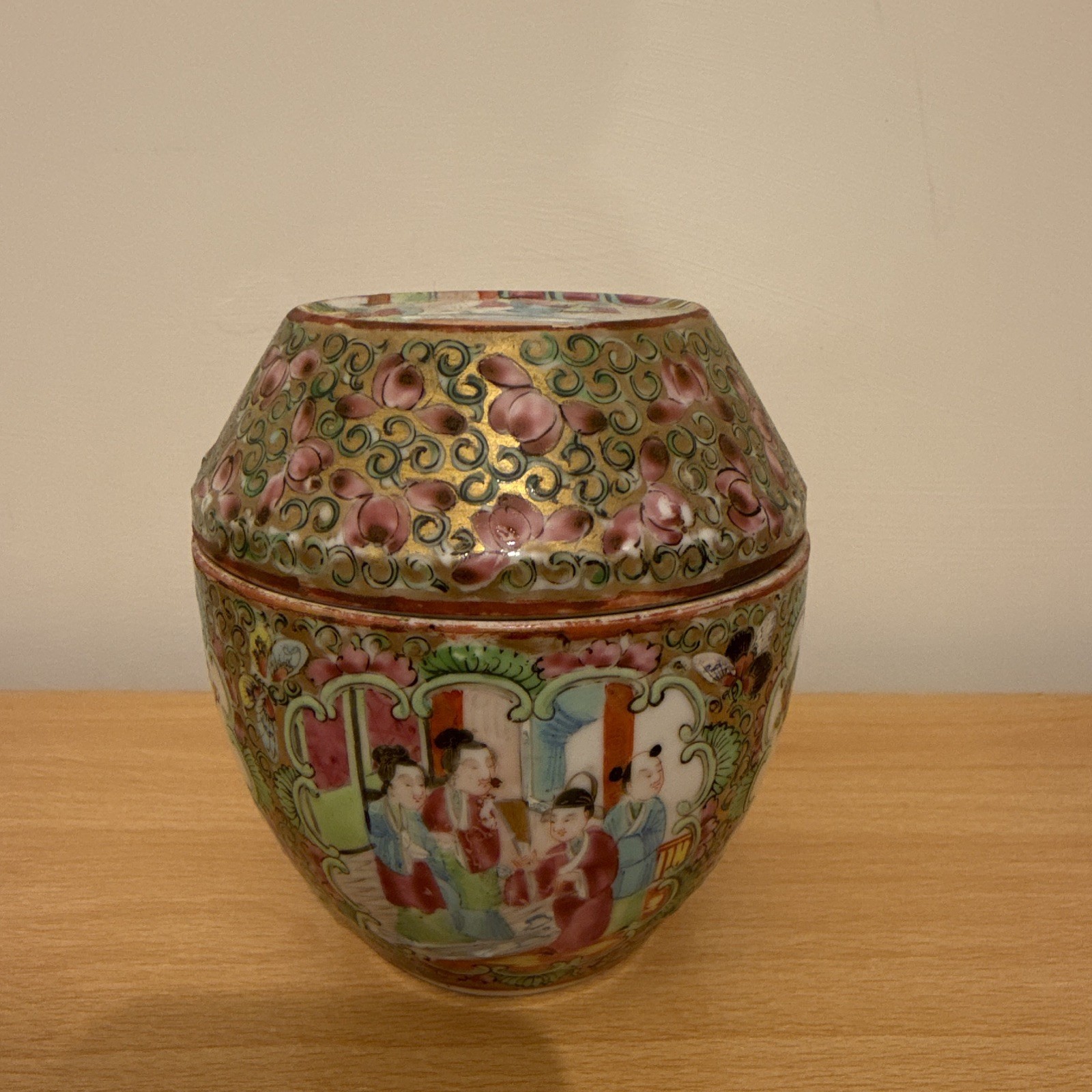 Chinese Export Famille Rose Porcelain Covered Jar, 19th Century Chinese Export Famille Rose Porcelain Covered Jar, 19th Century