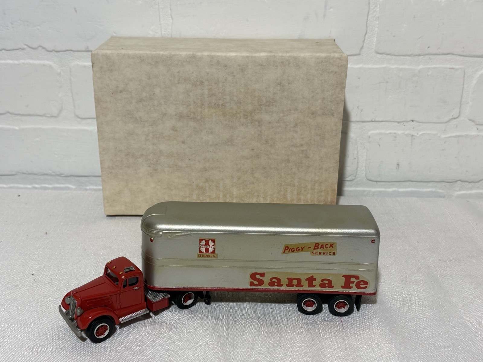 Dehanes Santa Fe Piggy Back Service Diamond T w/Trailer & Box RARE 1 of 50