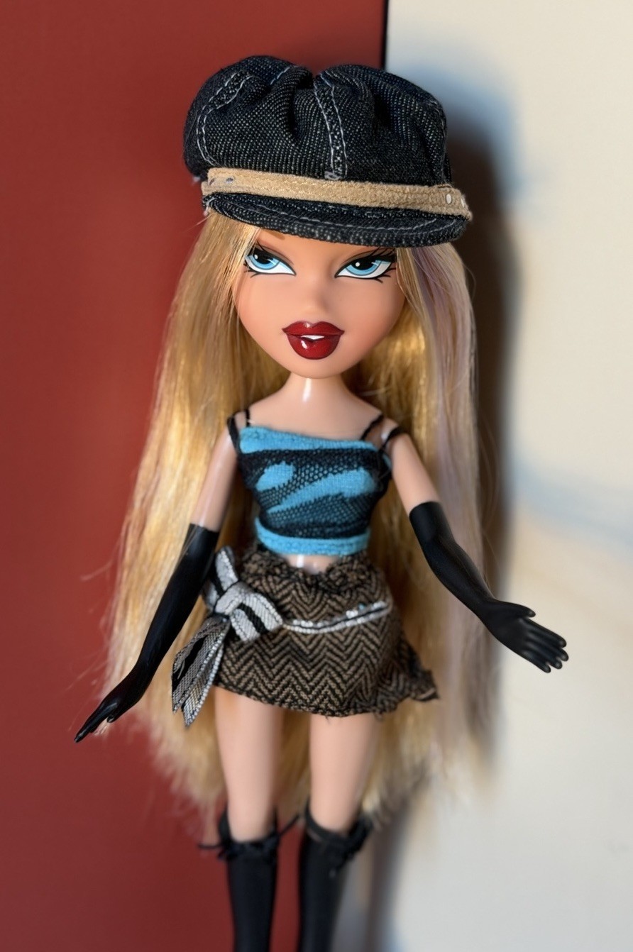 2001 Bratz Ooh La La Cloe Blonde/purple Highlights Vintage