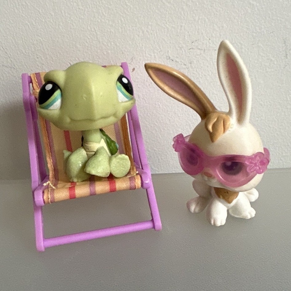 LPS Littlest Pet Shop Pet Pairs #321 and #322 with Accessories LPS Littlest Pet Shop Pet Pairs #321 and #322 with Accessories