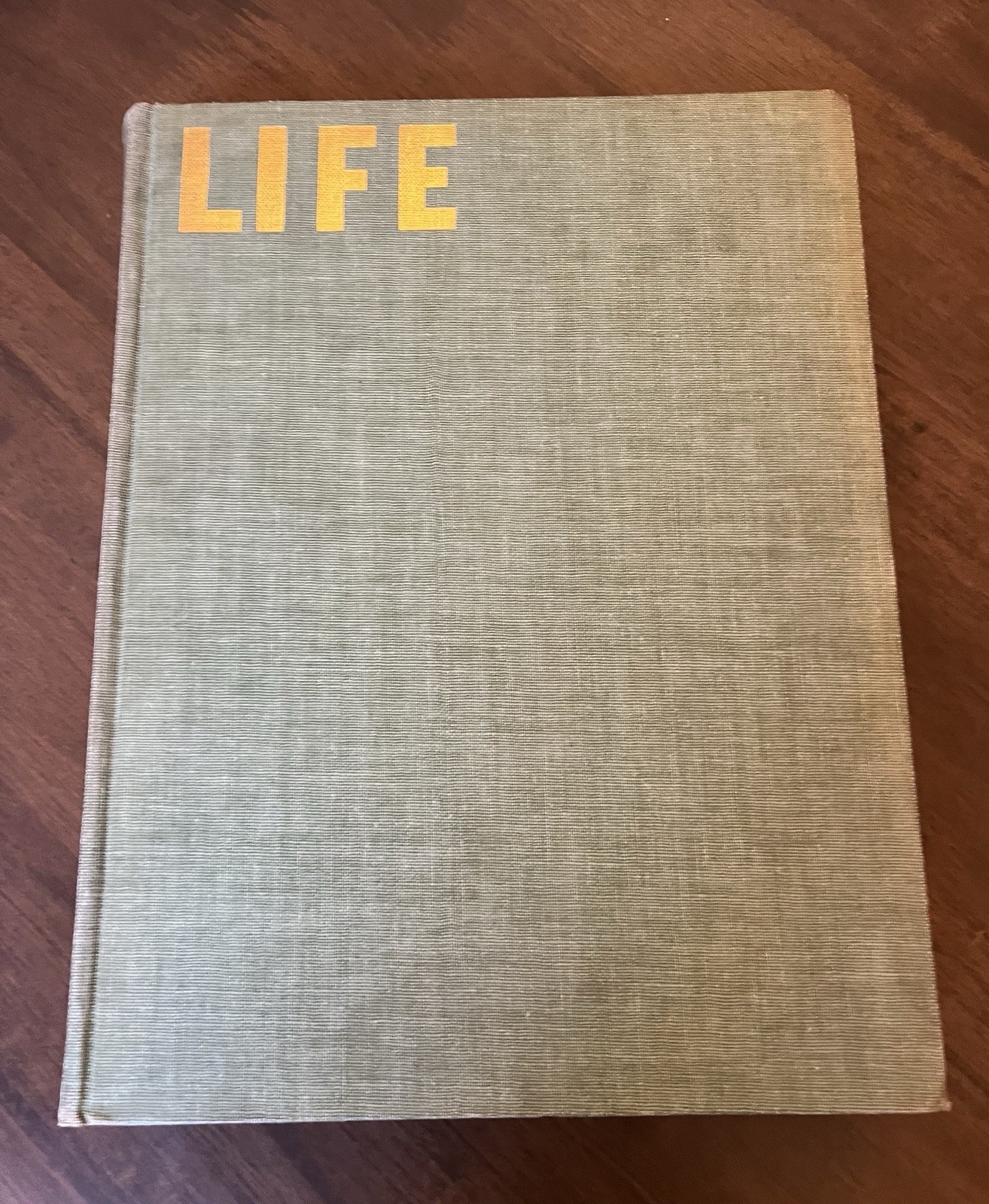 LIFE Magazine Bound Volume Hardcover Sept-Oct 1942￼