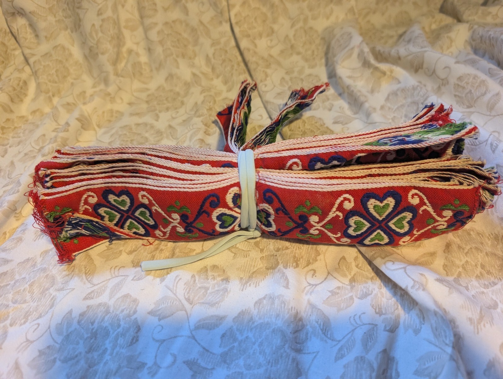 Vintage Red Woven Decorative Trim Ribbon with Heart Pattern Vintage Red Woven Decorative Trim Ribbon with Heart Pattern