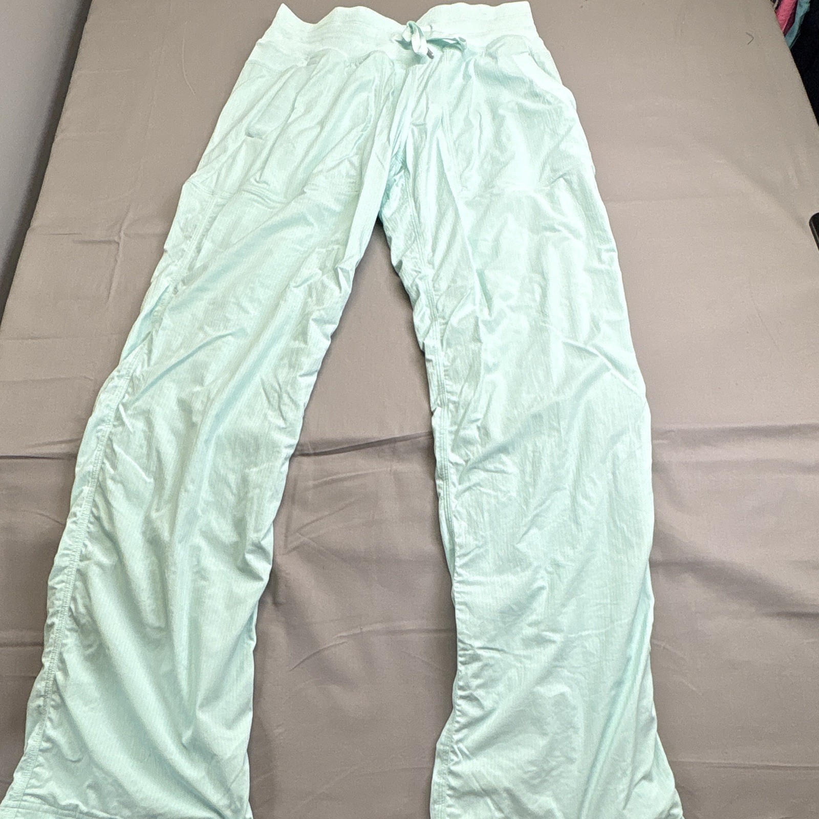 Lululemon Women\'s Size 6 Dance studio Lined Drawstring Ruched Athletic Pants Lululemon Women\'s Size 6 Dance studio Lined Drawstring Ruched Athletic Pants
