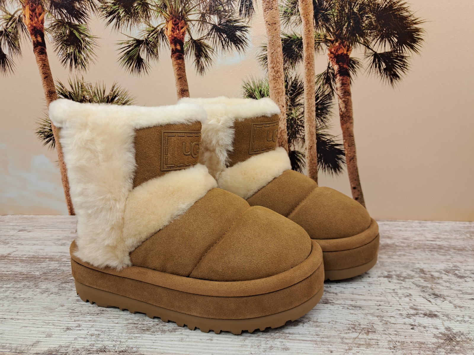 UGG Classic Chillapeak Boots Suede Chestnut Booties Women\'s Size 6 RARE NEW UGG Classic Chillapeak Boots Suede Chestnut Booties Women\'s Size 6 RARE NEW