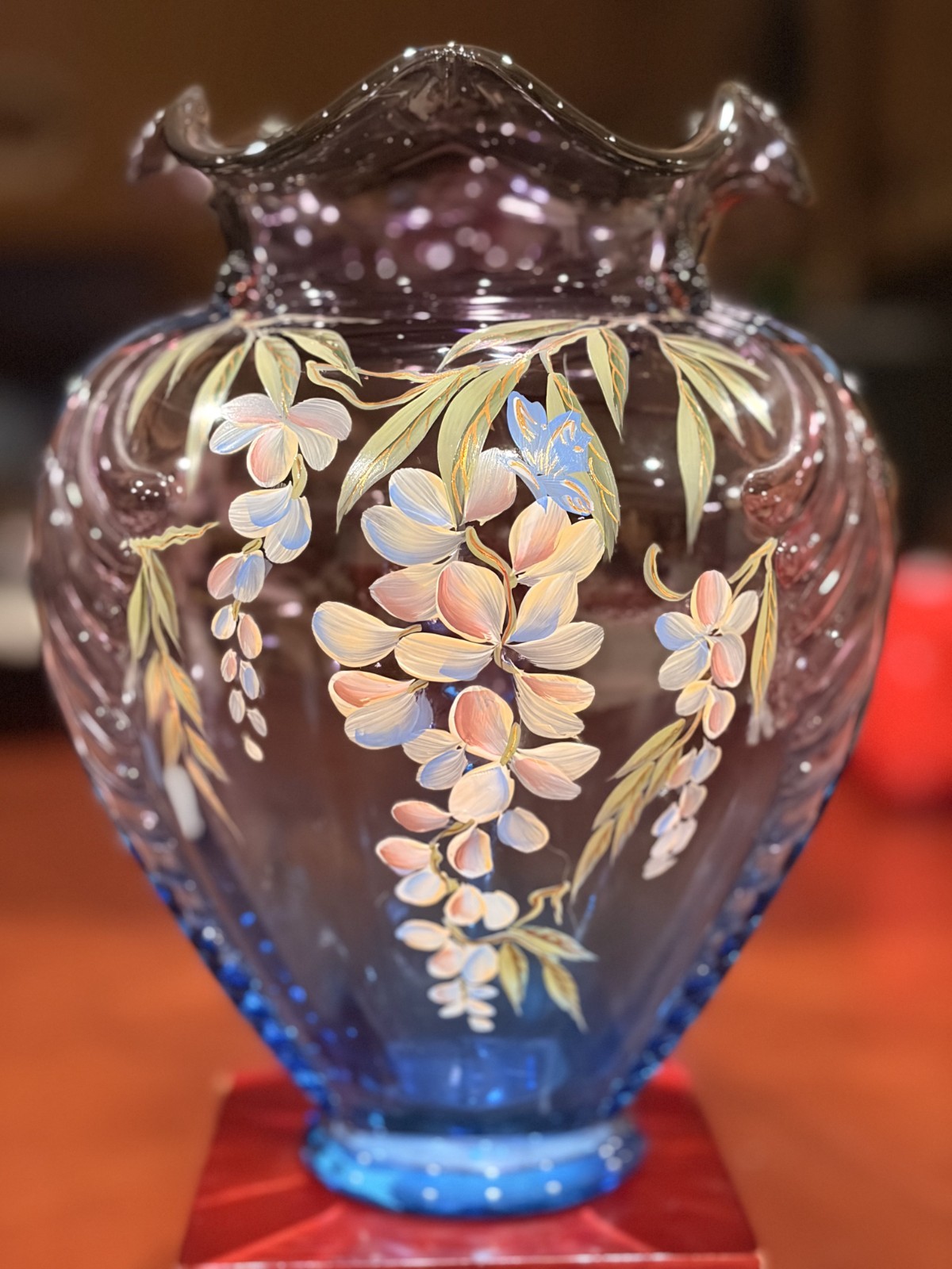 Fenton 1997 Mulberry Wisteria Feather Vase Family Signature Series Ltd Ed 9.5 Fenton 1997 Mulberry Wisteria Feather Vase Family Signature Series Ltd Ed 9.5