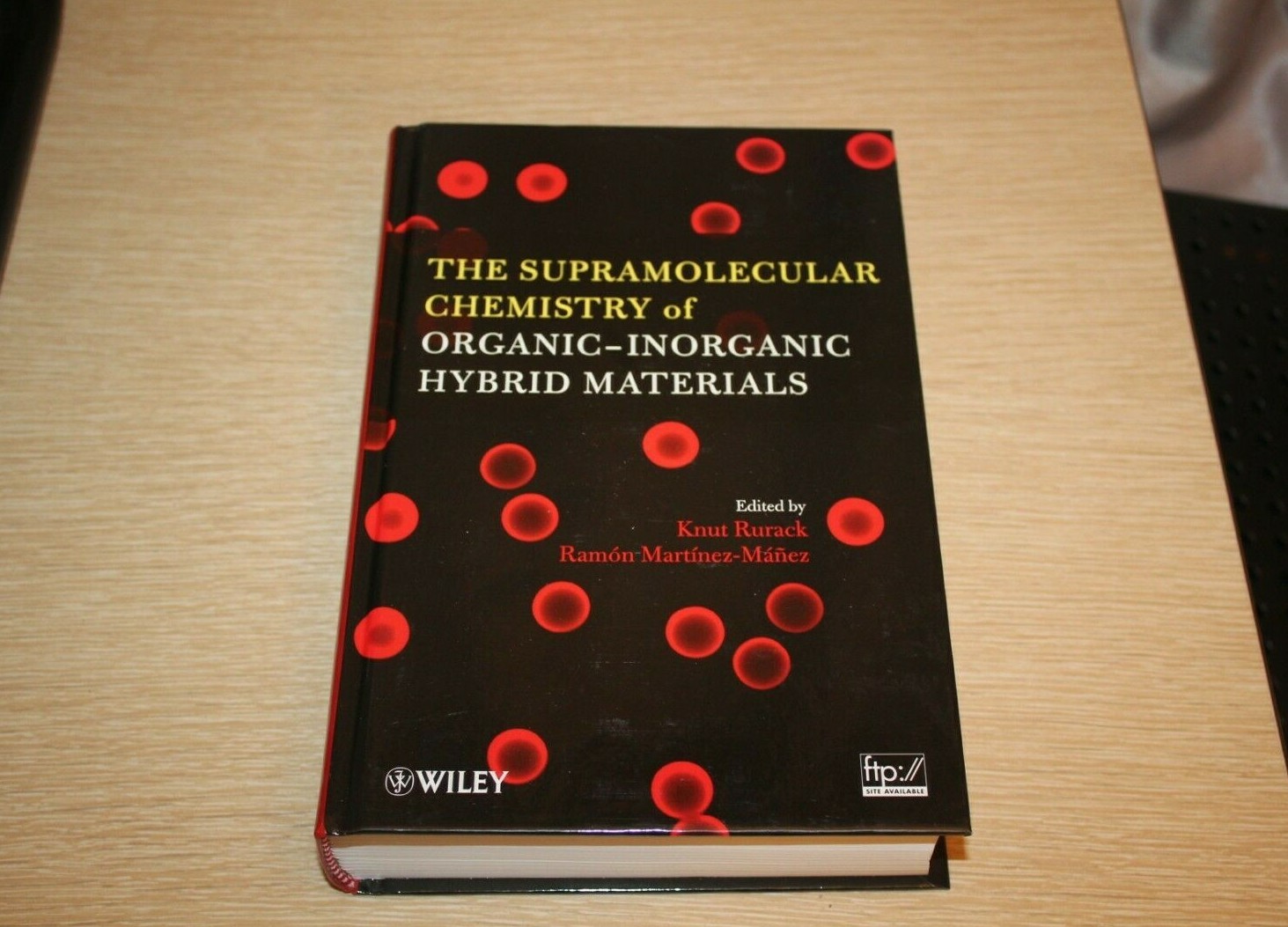 The Supramolecular Chemistry of Organic-Inorganic Hybrid Materials (2010,... The Supramolecular Chemistry of Organic-Inorganic Hybrid Materials (2010,...