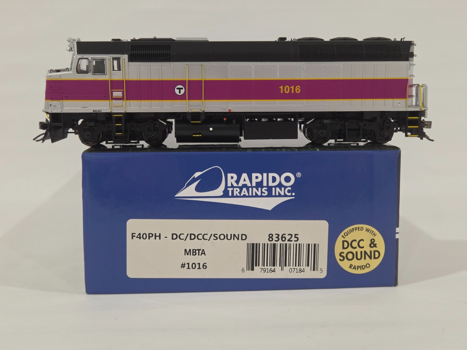 Rapido Trains 83625, HO, EMD P40PH, MBTA 1016 (DCC & Sound)