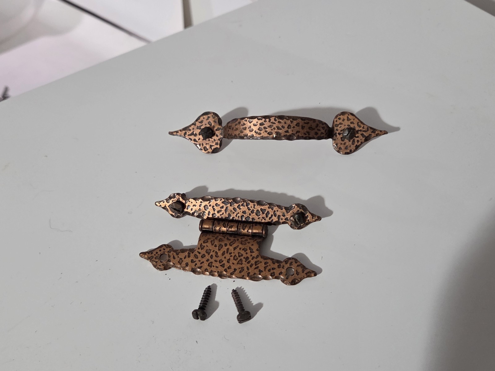 Vintage Hammered Copper -Full Remodel Set, 29 handles 46 hinges original screws Vintage Hammered Copper -Full Remodel Set, 29 handles 46 hinges original screws