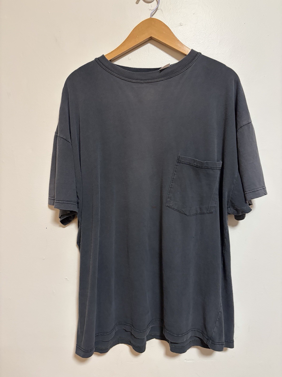 Vintage 90s Sun Faded Black Pocket T-Shirt Size Men’s XL Grunge USA Made Vintage 90s Sun Faded Black Pocket T-Shirt Size Men’s XL Grunge USA Made