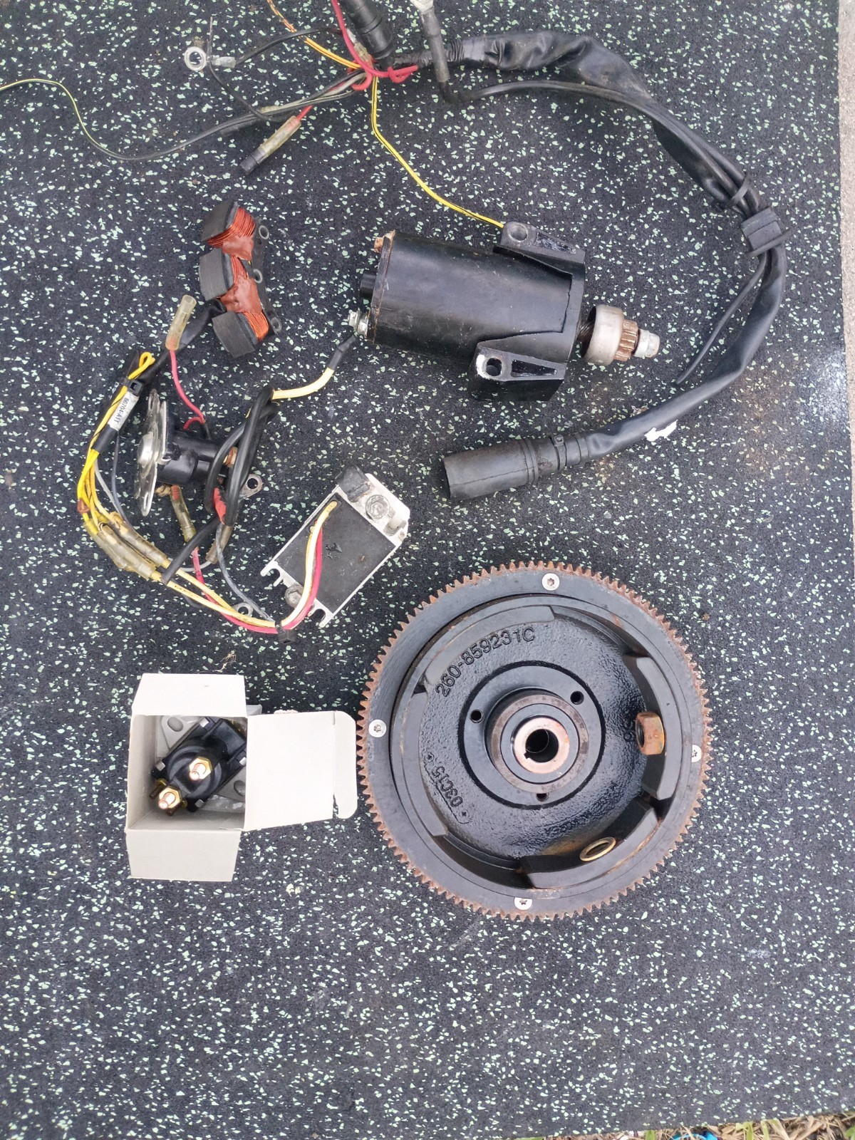 Mercury 25hp Outboard Electric E Start Kit 2 Stroke 2004 Clean Stator Flywheel Mercury 25hp Outboard Electric E Start Kit 2 Stroke 2004 Clean Stator Flywheel