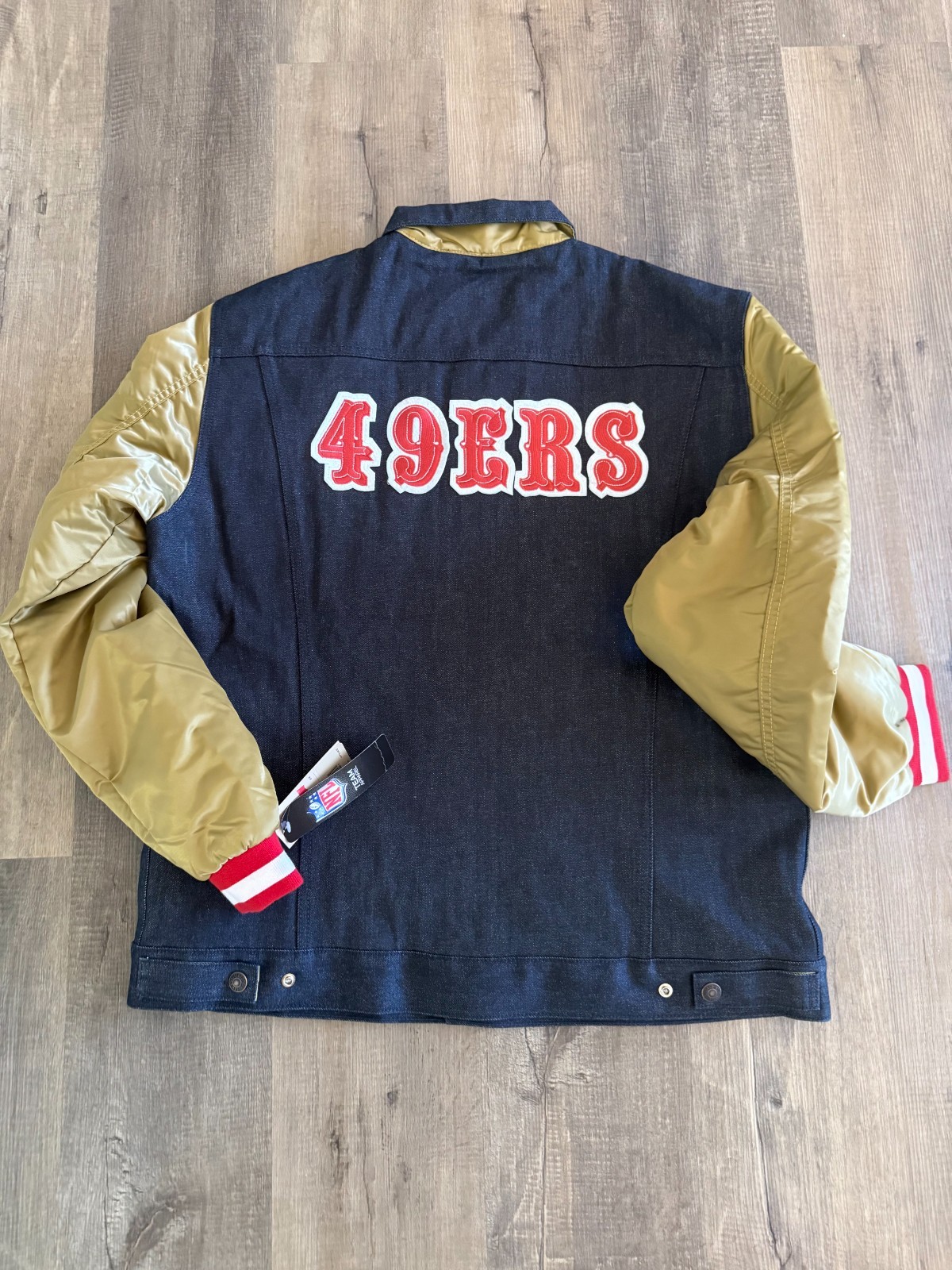 New Vintage Levis x San Francisco 49ers Gold Satin Arm Denim Jacket NFL Mens