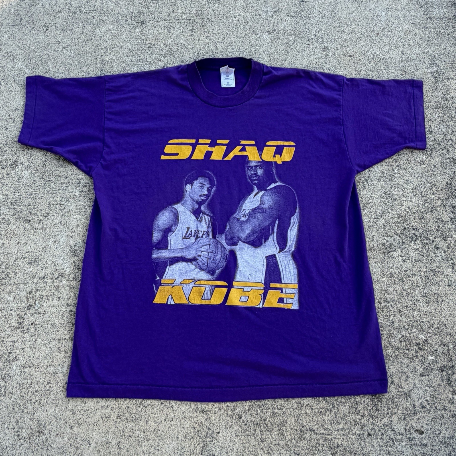 Vintage 2001 Lakers NBA Finals Shirt XXL Kobe Bryant Shaq O\' Neal rap tee