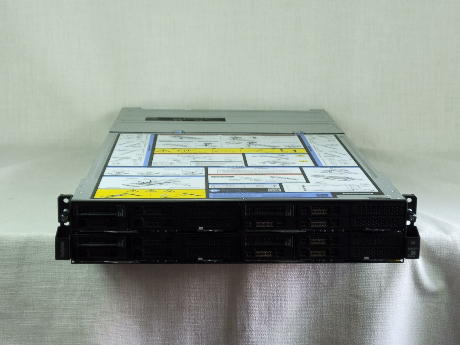 Lenovo 7X20CTO1WW ThinkSystem D2 Enclosure 4x SD530 Nodes w/ 2x Gold 5115 64GB