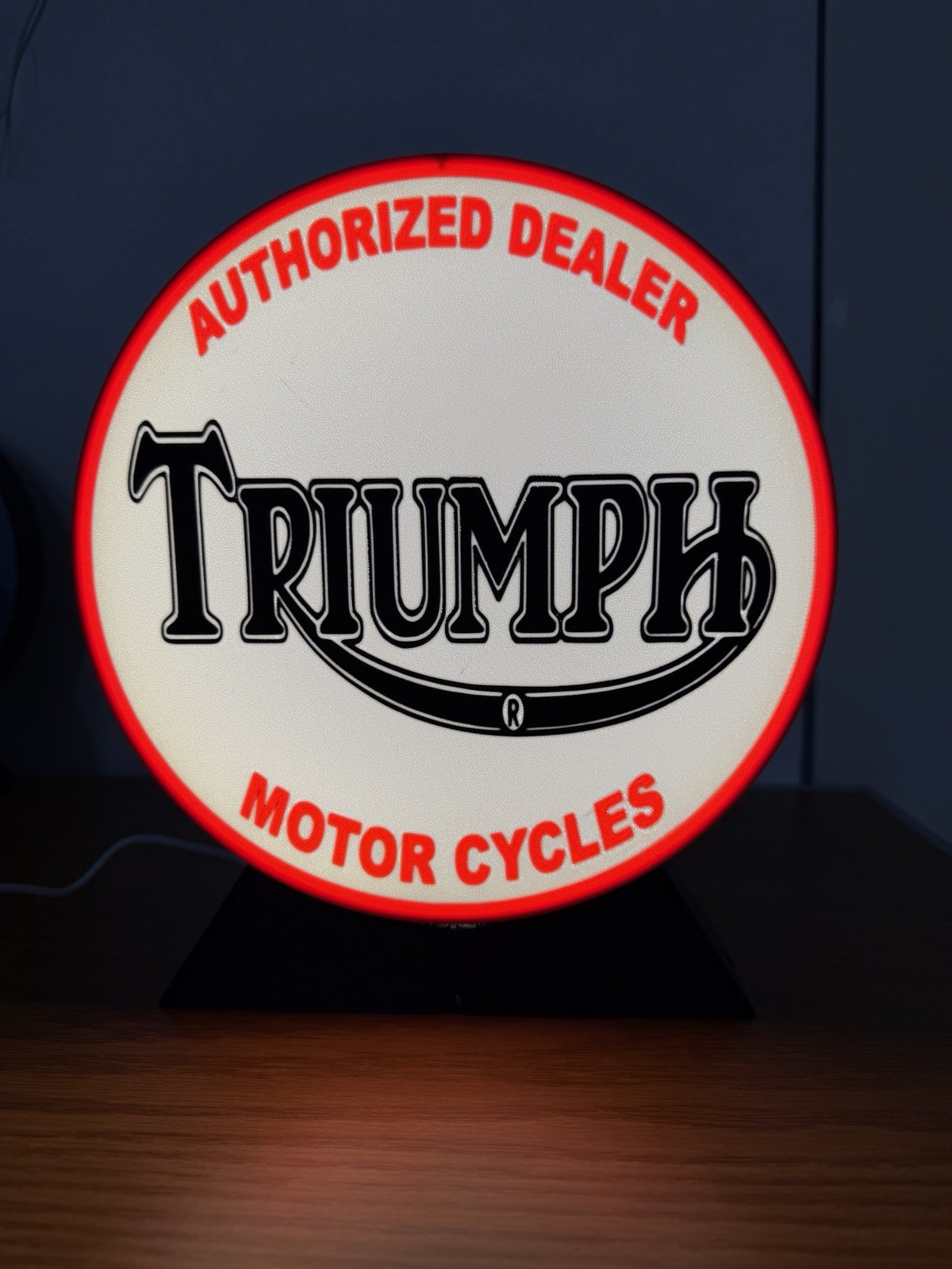 Triumph Motorcycles Vintage LED Illuminated Sign (Authorized Dealer) Triumph Motorcycles Vintage LED Illuminated Sign (Authorized Dealer)