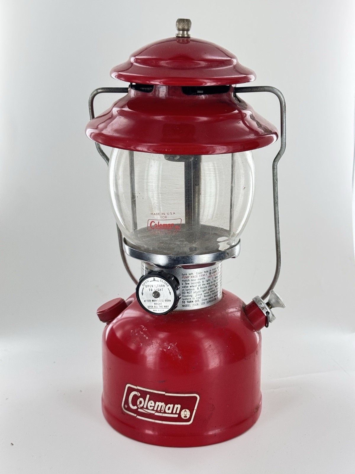Vintage COLEMAN  Model 200A 1979 Lantern Red with Pyrex Globe  Not Tested