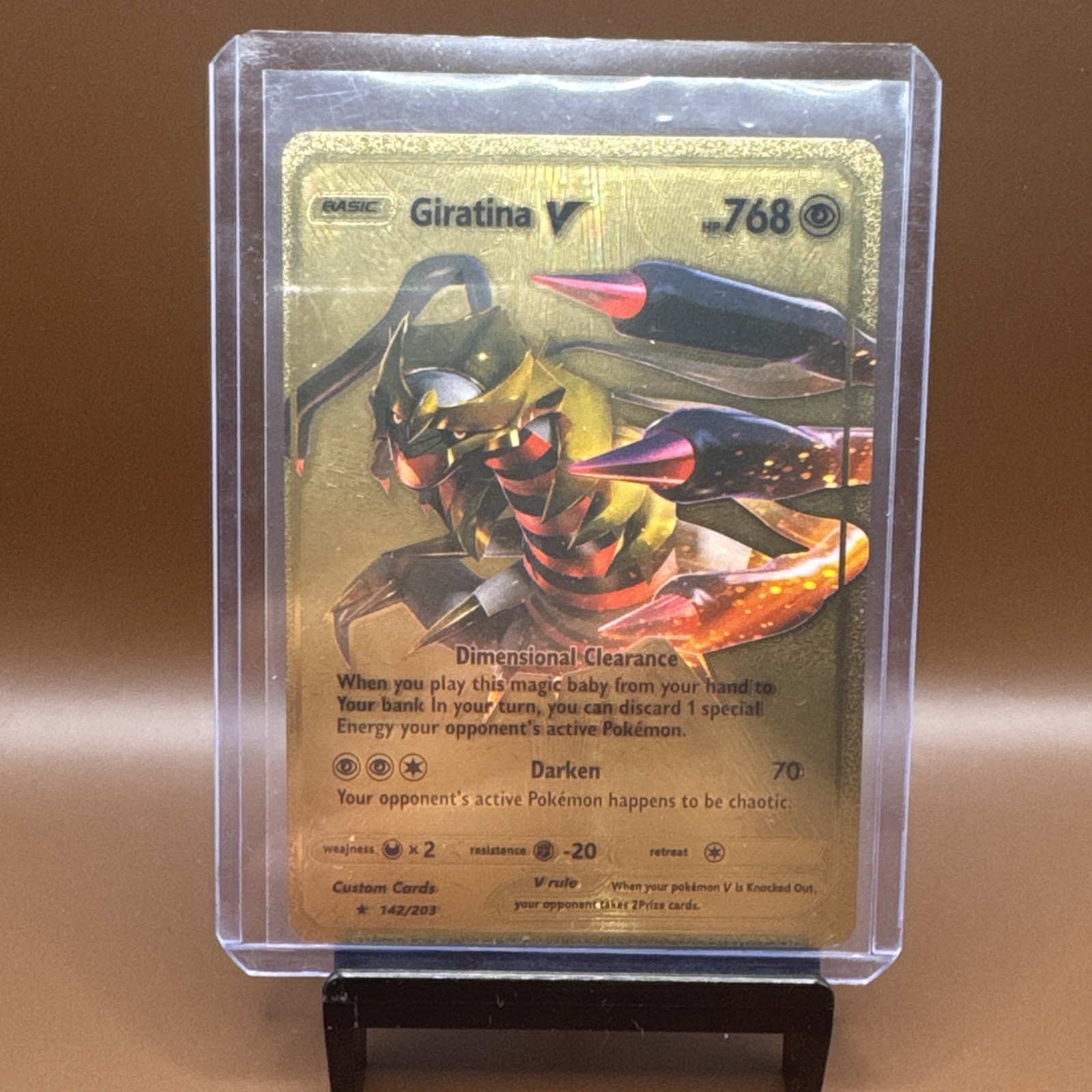 Giratina V 142/203  HP 768 Gold Foil Fan Art Display Card RARE - NM 